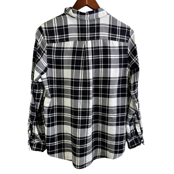 Banana Republic Boyfriend Fit Black & White Plaid Button Down Shirt Size Medium - Picture 7 of 9